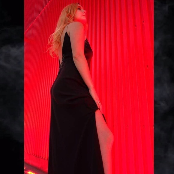 Meet Your Posher, Jennifer - Picture 8 of 9